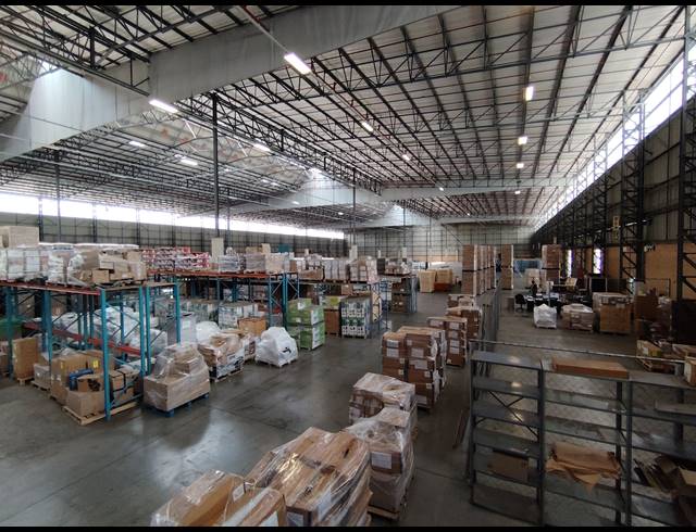 13,926M² WAREHOUSE TO LET IN GOSFORTH PARK
